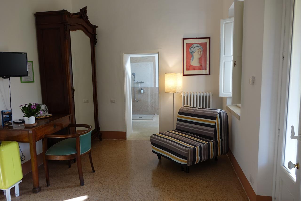 レークイレ Casina Romita Bed & Breakfast エクステリア 写真